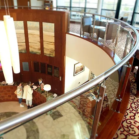 Maldron Sandy Road 4*