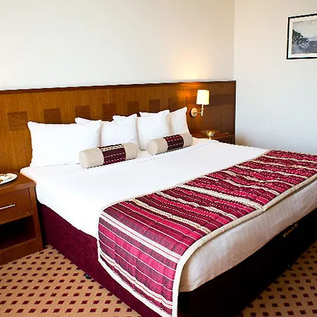 Maldron Sandy Road 4*