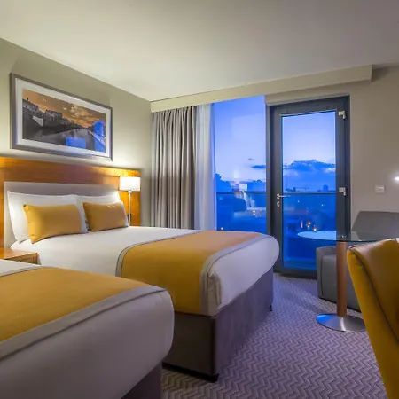 Maldron Sandy Road 4*