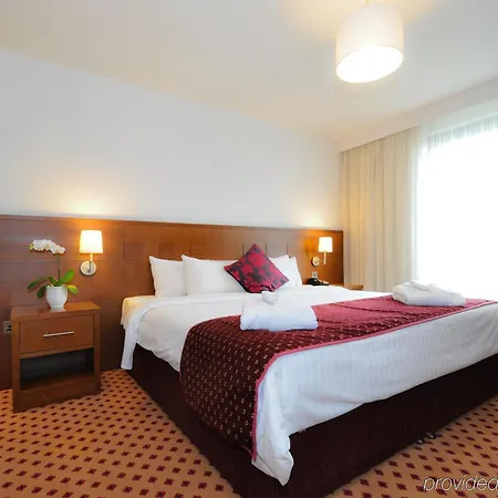 Maldron Sandy Road Hotel 4*