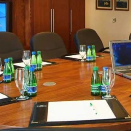 Szálloda Maldron Sandy Road