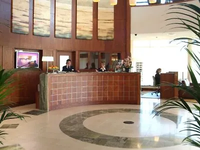 Maldron Sandy Road 4*