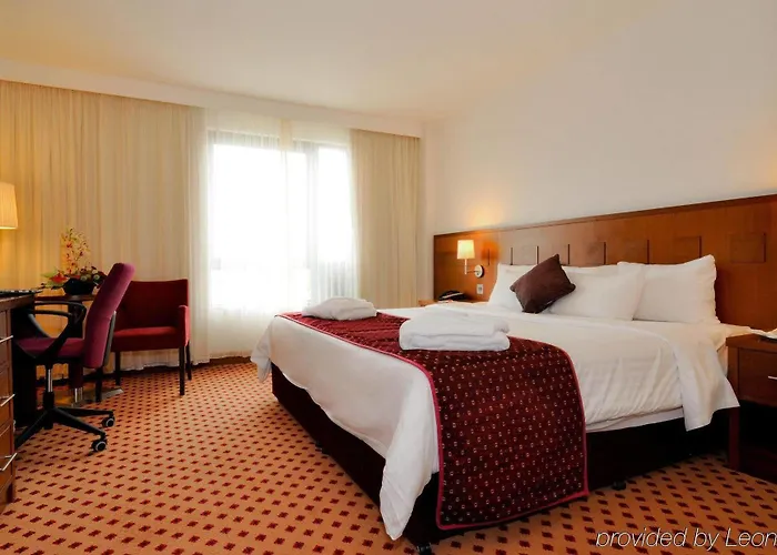 Hotel Maldron Sandy Road