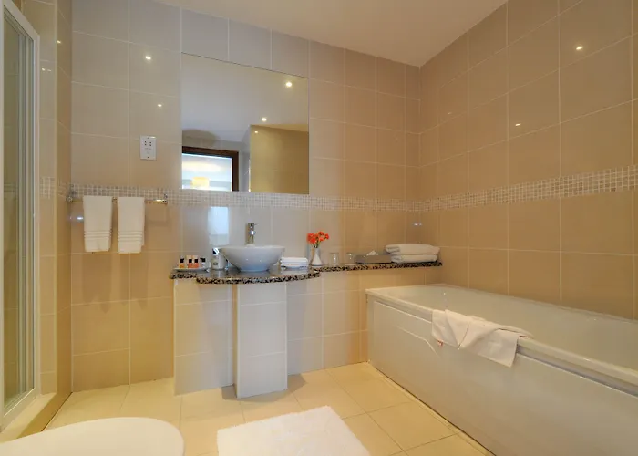 Maldron Sandy Road Hotel 4*