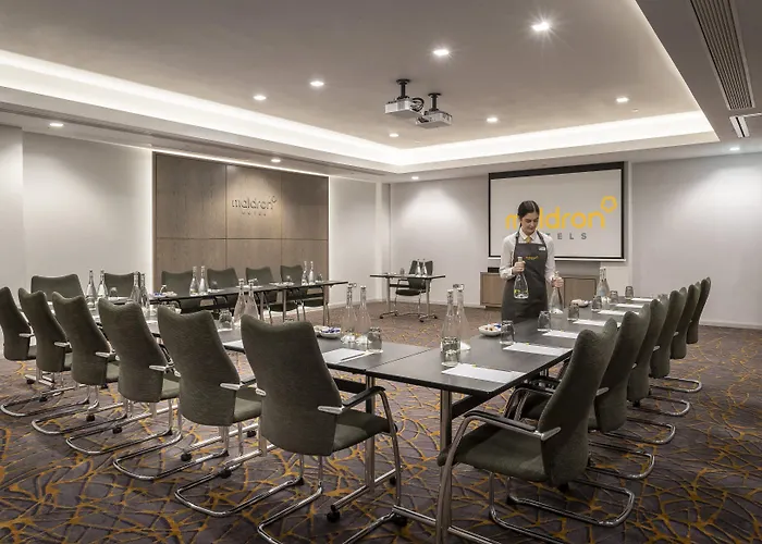 Maldron Sandy Road 4*