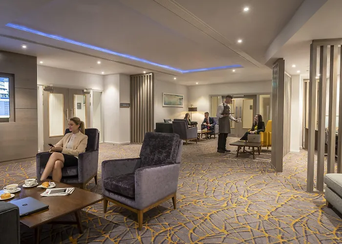 Hotel Maldron Sandy Road 4*